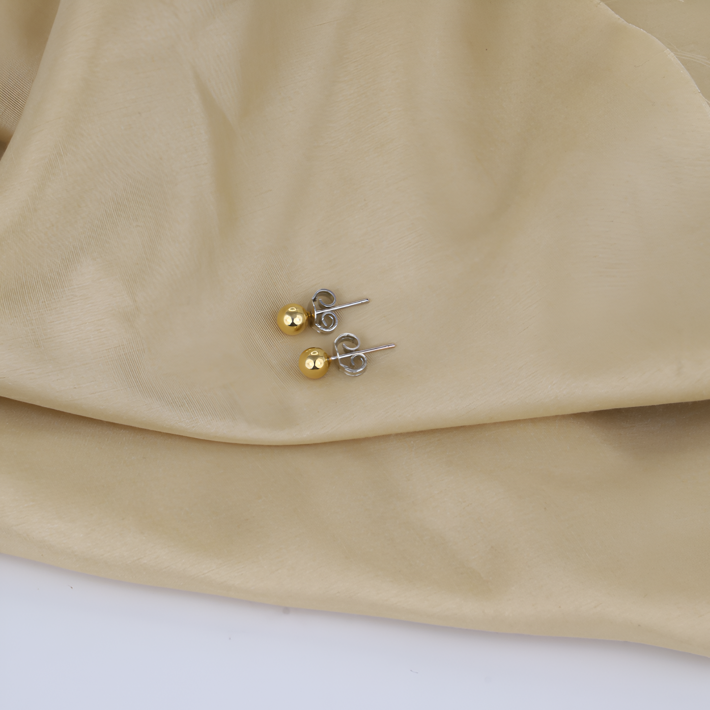 Mono Everyday Gold-Plated Stud Earrings