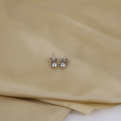 Mono Plain Silver Studs