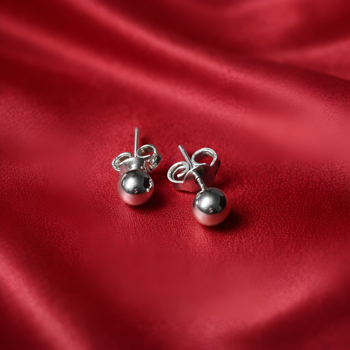 Mono Plain Silver Studs