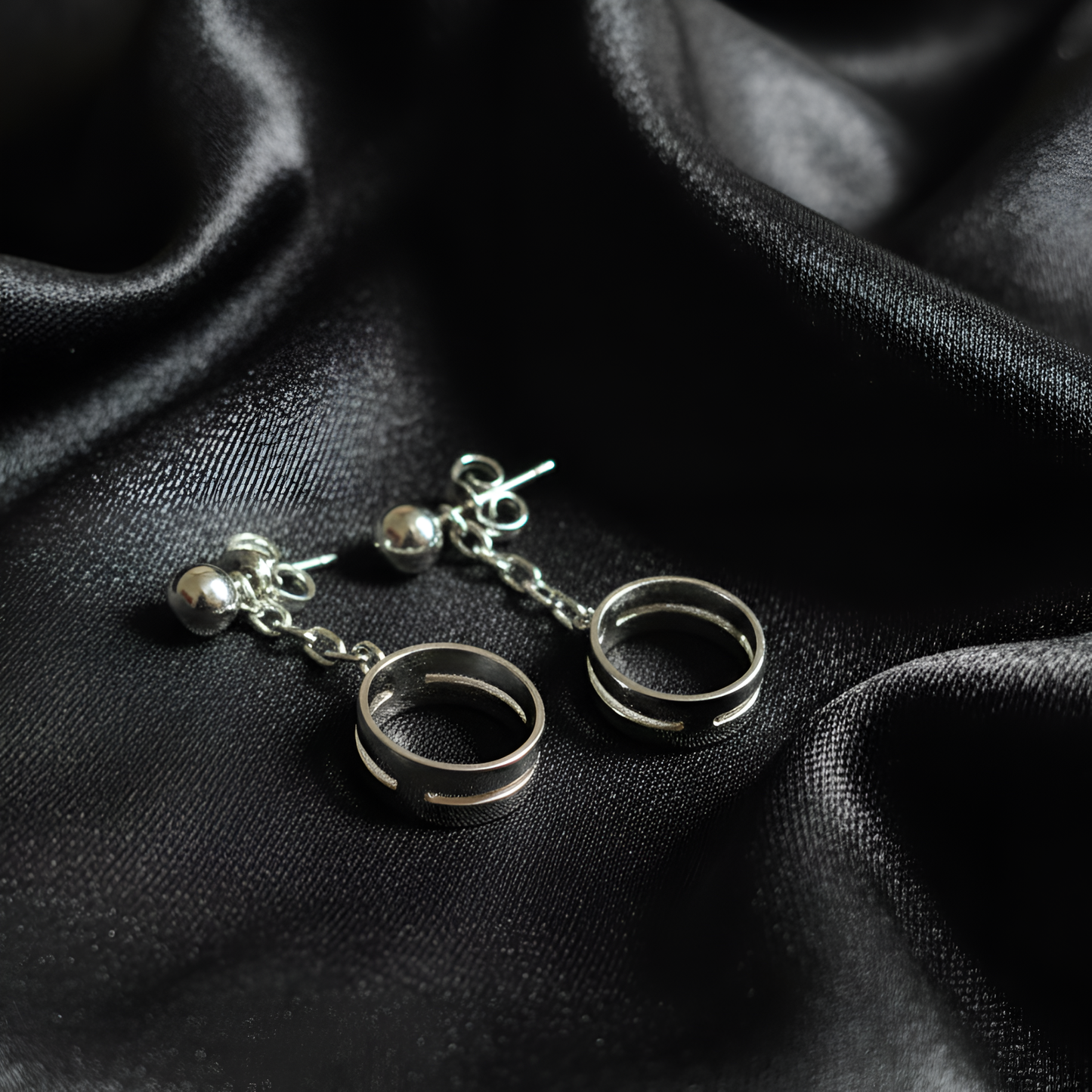 Quiet Loop Minimal Silver Earrings