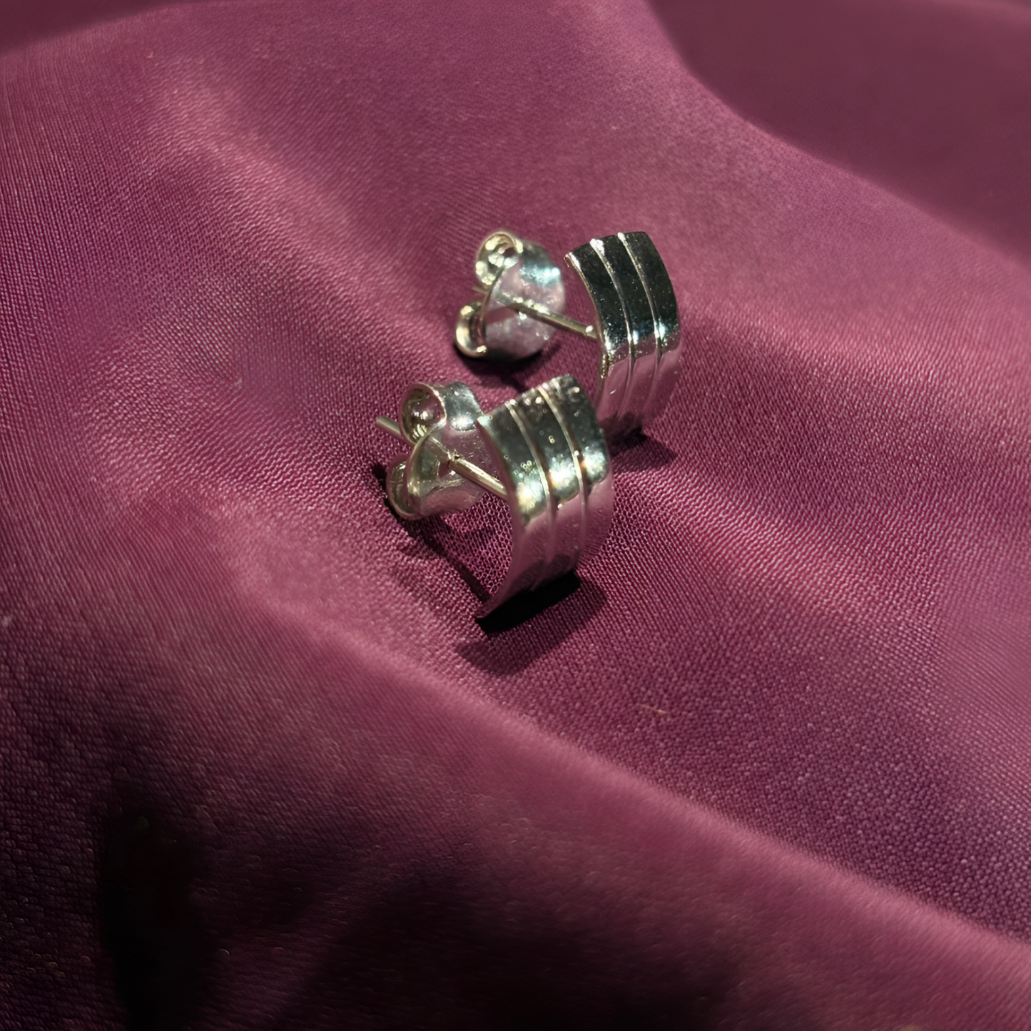 Linea Minimal Silver Studs