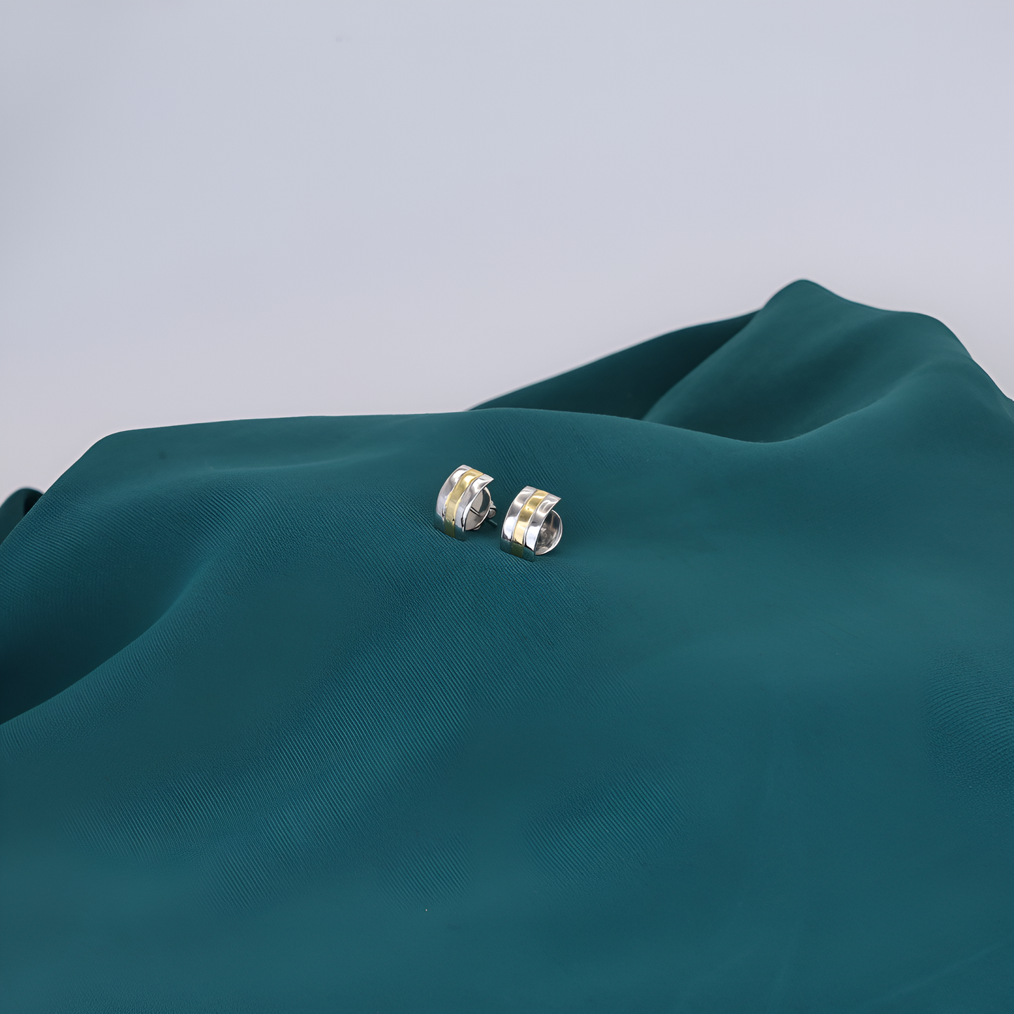 Linea Duo Modern Two-Tone Studs